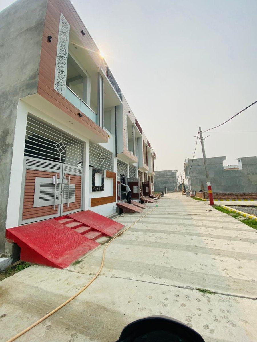 BEAUTIFUL DUPLEX HOUSE FOR SALE